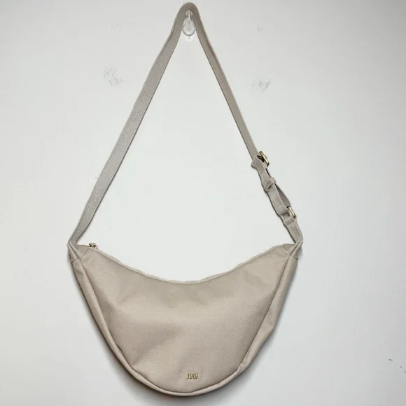 July Everyday Crescent sling bag with adjustable crossbody strap neutral - Picture 3 of 13